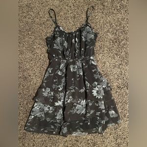 American Eagle grey floral ruffle dress